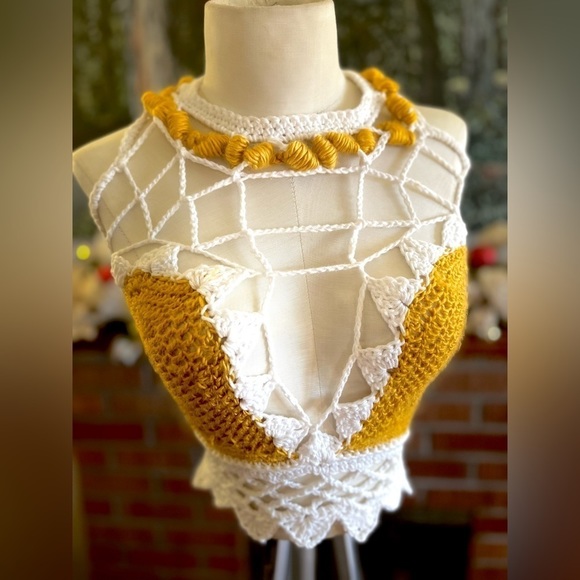 YELLOW AND WHITE CROCHETED FESTIVAL TOP - Picture 6 of 11